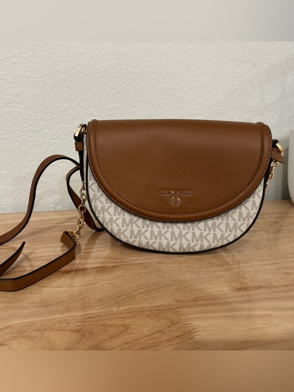 Michael Kors Crossbody purse